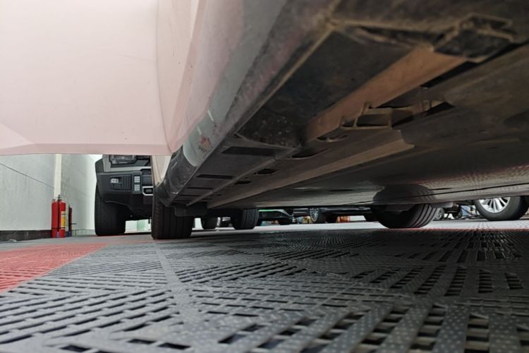 Used Nissan N7 2025 625 Max Right Side Sill