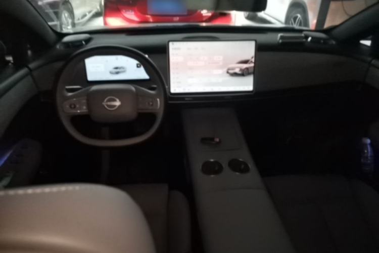 Used Nissan N7 2025 510 Pro Center Console