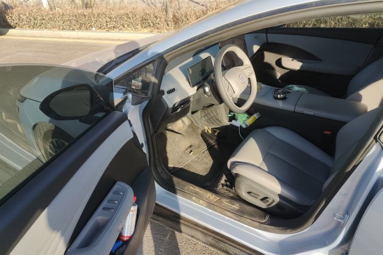 Used Nissan N7 2025 625 Max Driver Seat
