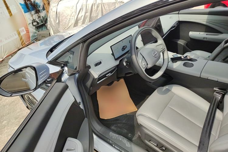 Used Nissan N7 2025 510 Max Driver Seat