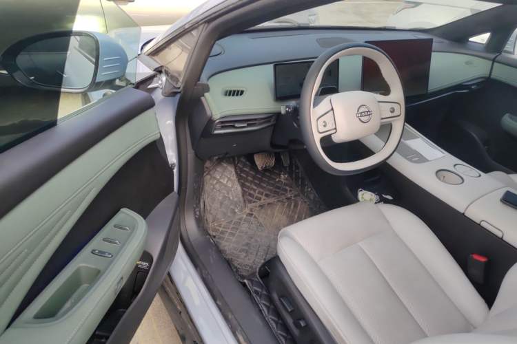 Used Nissan N7 2025 510 Max Driver Seat