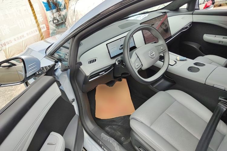 Used Nissan N7 2025 510 Max Driver Seat