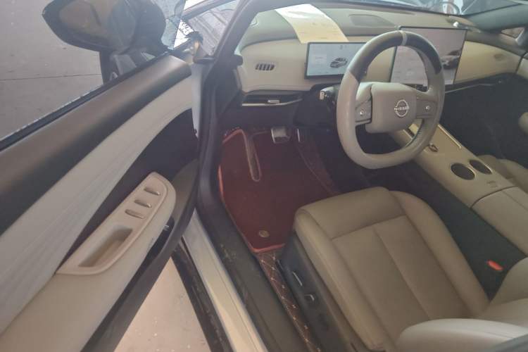 Used Nissan N7 2025 510 Pro Driver Seat