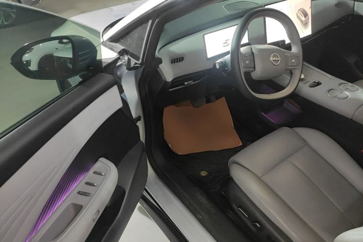 Used Nissan N7 2025 510 Max Driver Seat