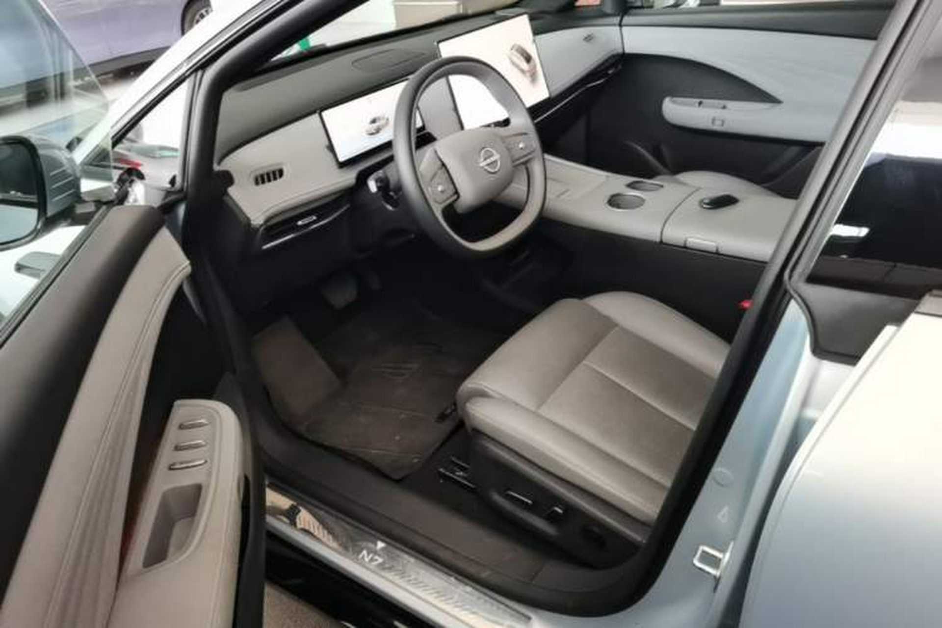 Used Nissan N7 2025 510 Air Driver Seat