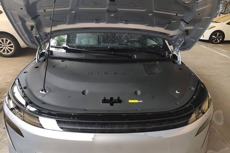 Used Nissan N7 2025 510 Max Engine Bay