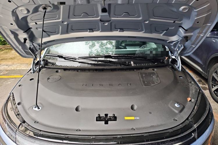Used Nissan N7 2025 510 Max Engine Bay