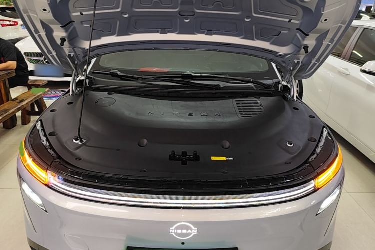 Used Nissan N7 2025 625 Pro Engine Bay