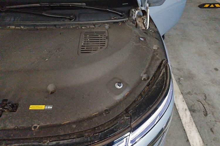Used Nissan N7 2025 625 Max Engine Bay Left