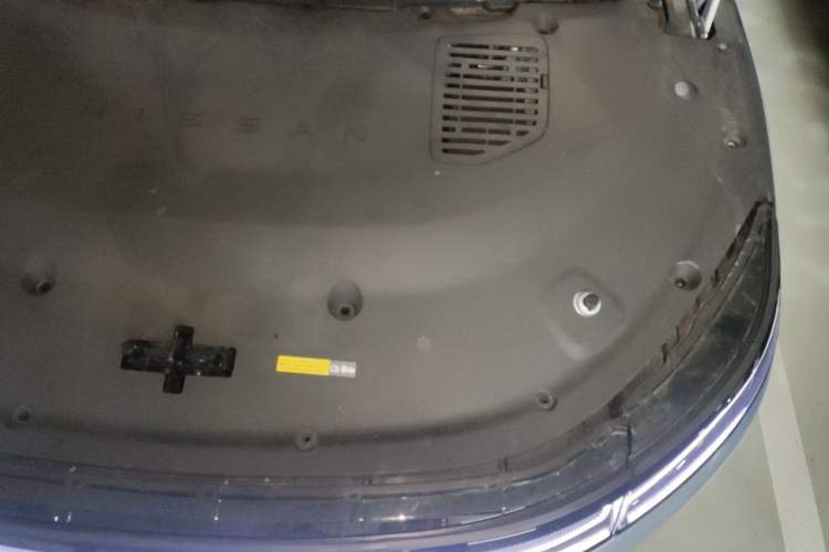 Used Nissan N7 2025 625 Max Engine Bay Left