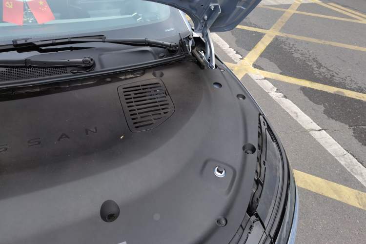 Used Nissan N7 2025 510 Max Engine Bay Left