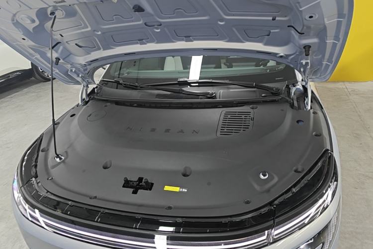 Used Nissan N7 2025 625 Max Engine Bay