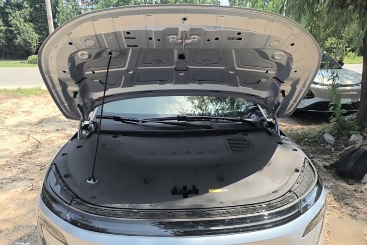 Used Nissan N7 2025 625 Pro Engine Bay
