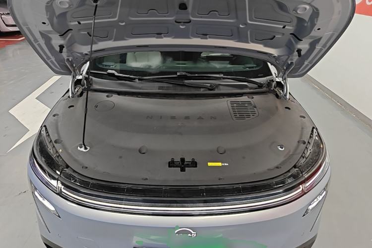Used Nissan N7 2025 625 Max Engine Bay