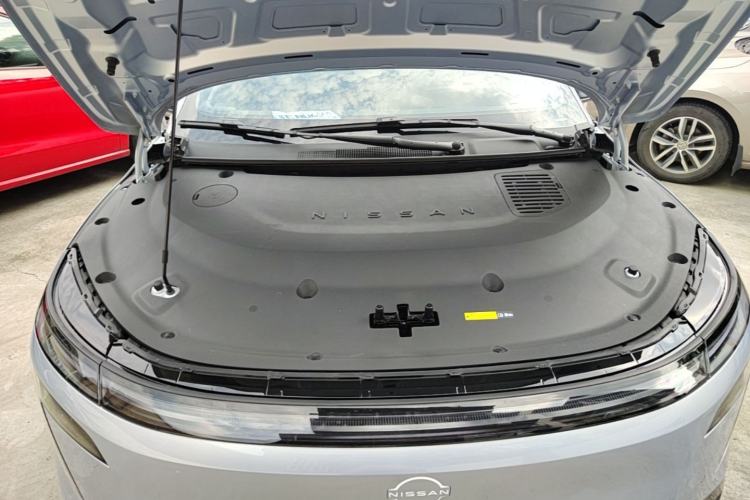 Used Nissan N7 2025 510 Max Engine Bay