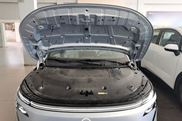 Used Nissan N7 2025 510 Air Engine Bay