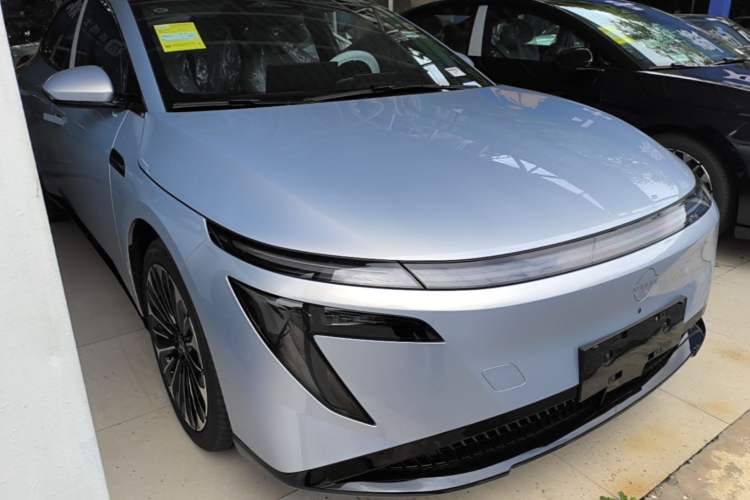 Used Nissan N7 2025 510 Pro Exterior 1