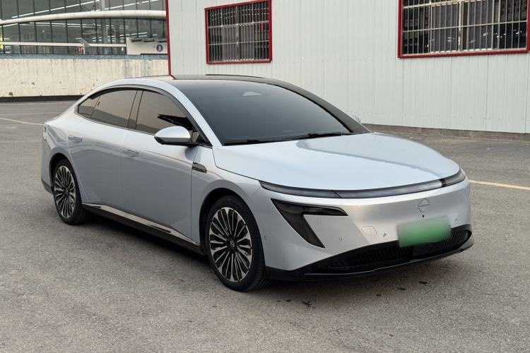 Used Nissan N7 2025 625 Max Exterior 2