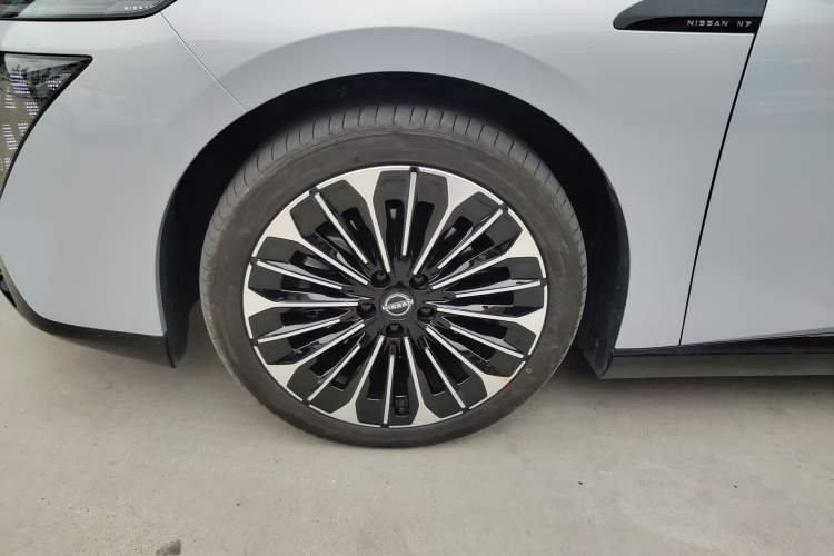 Used Nissan N7 2025 510 Pro Exterior 2