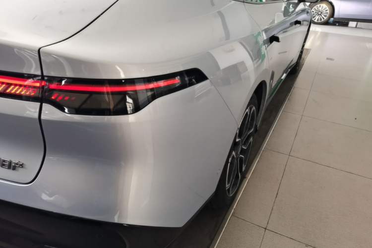Used Nissan N7 2025 510 Air Exterior 3