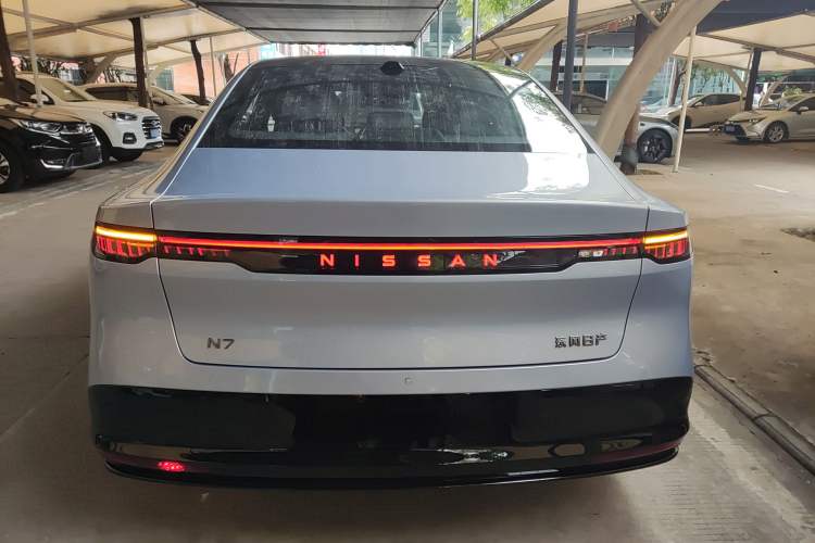 Used Nissan N7 2025 510 Max Exterior 4