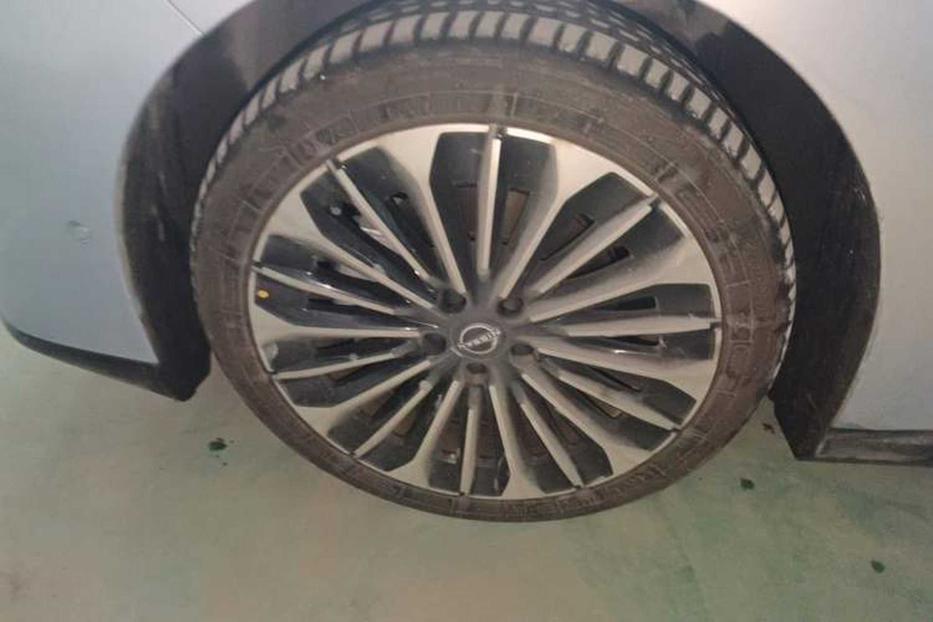 Used Nissan N7 2025 625 Max Exterior 7