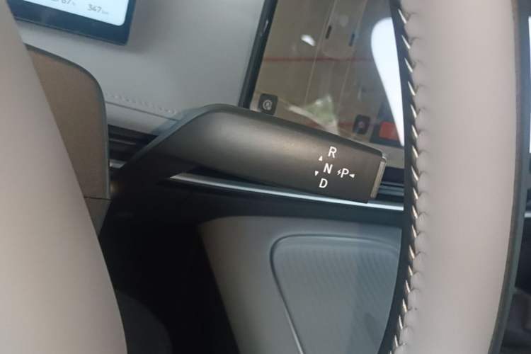 Used Nissan N7 2025 510 Max Gear Lever
