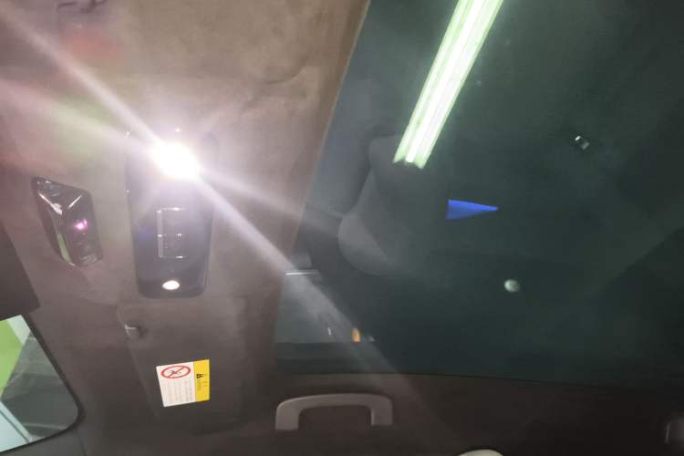 Used Nissan N7 2025 625 Max Headliner