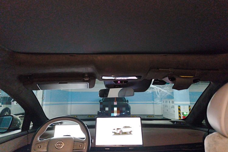 Used Nissan N7 2025 625 Max Headliner