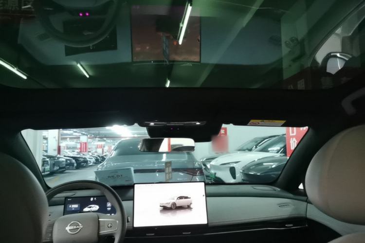 Used Nissan N7 2025 510 Max Headliner