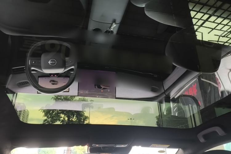 Used Nissan N7 2025 510 Max Headliner