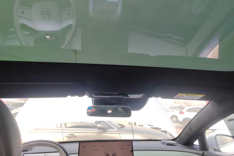 Used Nissan N7 2025 510 Max Headliner