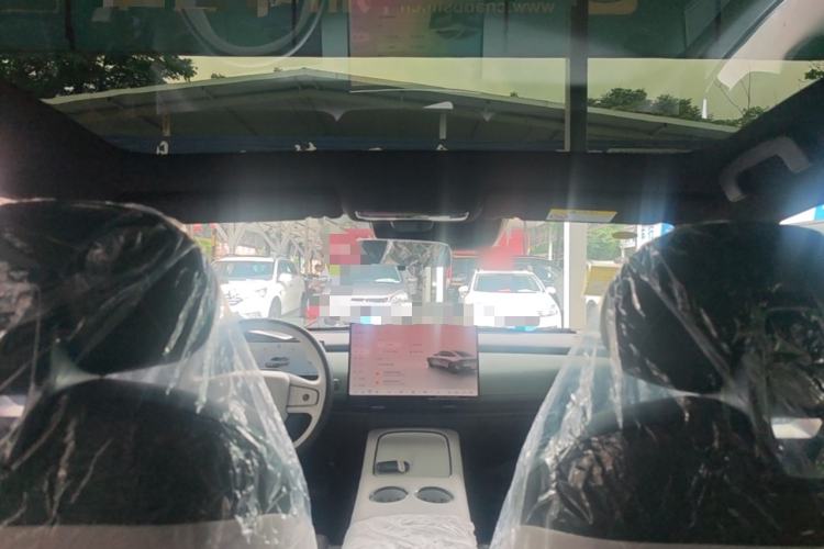 Used Nissan N7 2025 625 Max Headliner