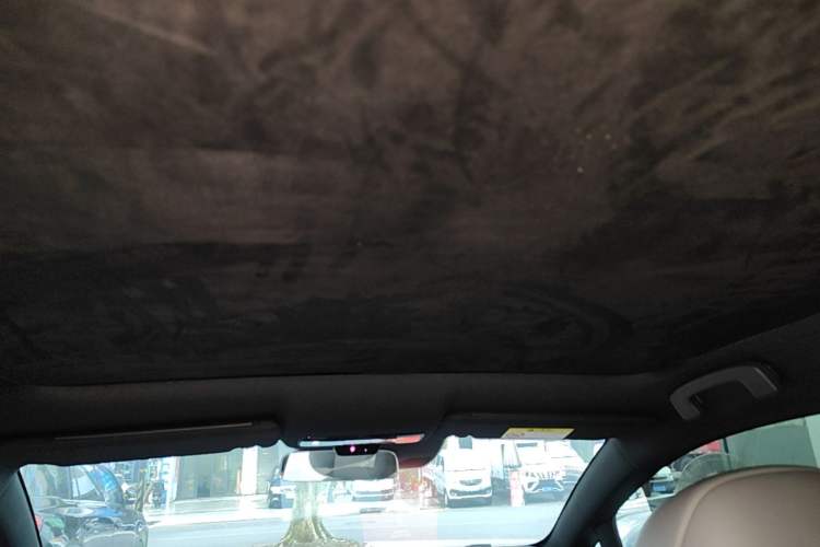 Used Nissan N7 2025 625 Pro Headliner