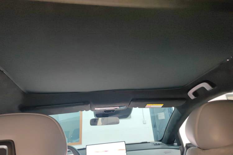Used Nissan N7 2025 625 Max Headliner