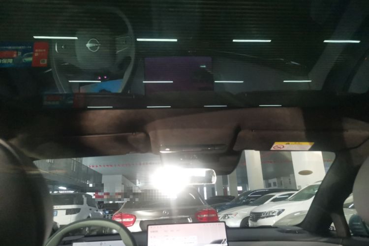 Used Nissan N7 2025 510 Max Headliner