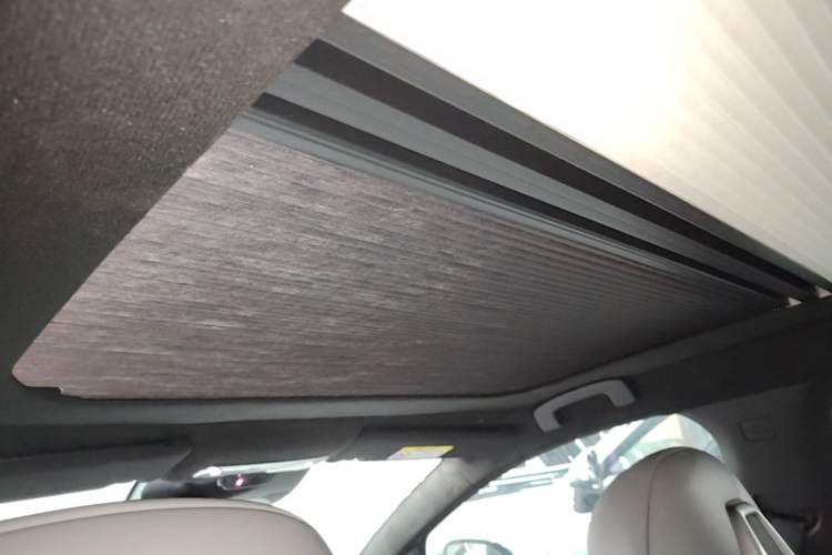 Used Nissan N7 2025 625 Max Headliner
