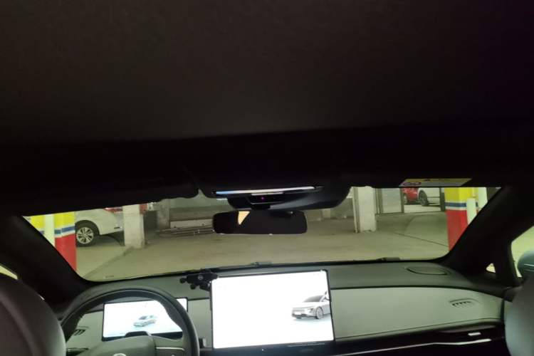 Used Nissan N7 2025 625 Pro Headliner