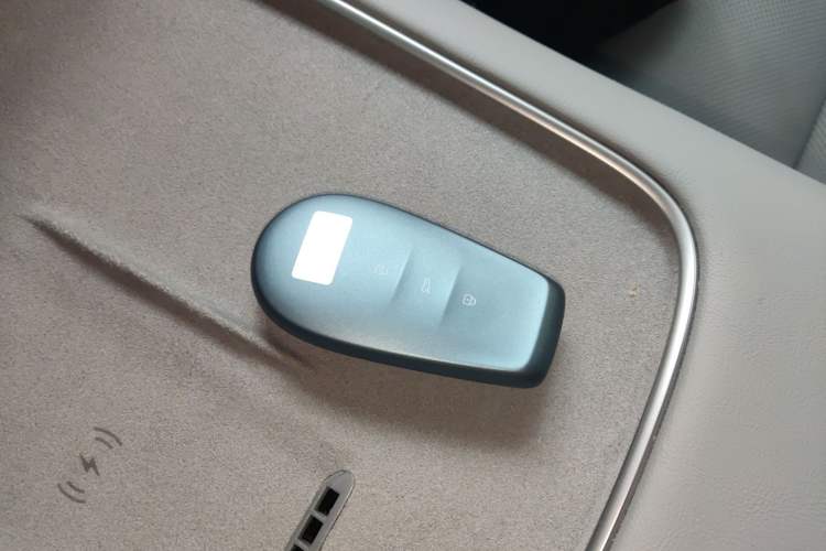 Used Nissan N7 2025 510 Max Interior 1