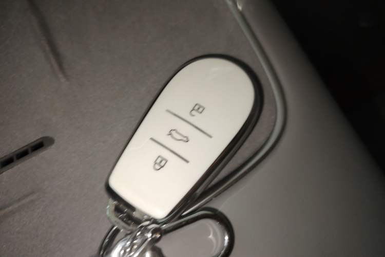 Used Nissan N7 2025 510 Pro Interior 1