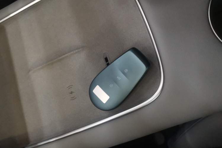 Used Nissan N7 2025 510 Max Interior 1