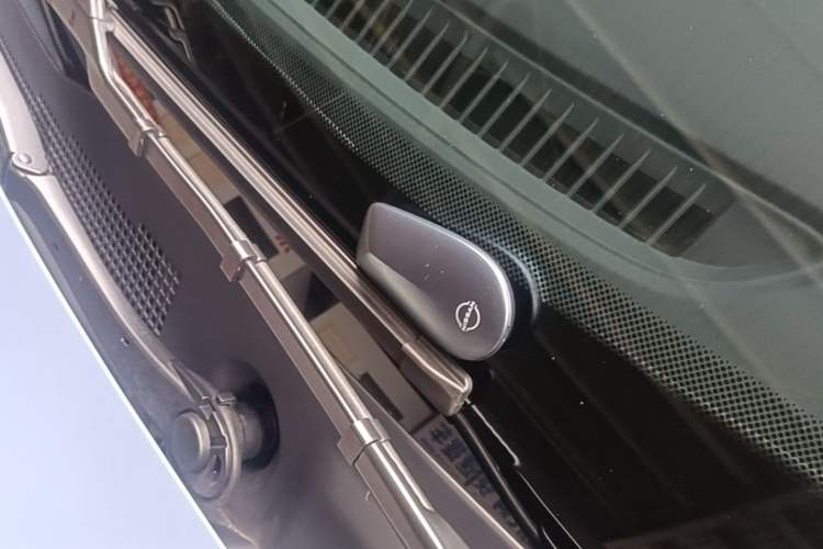 Used Nissan N7 2025 510 Max Interior 1
