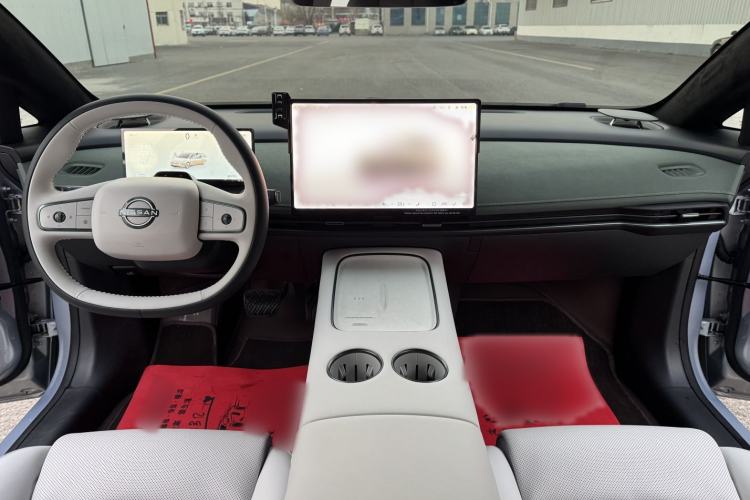 Used Nissan N7 2025 625 Max Interior 2