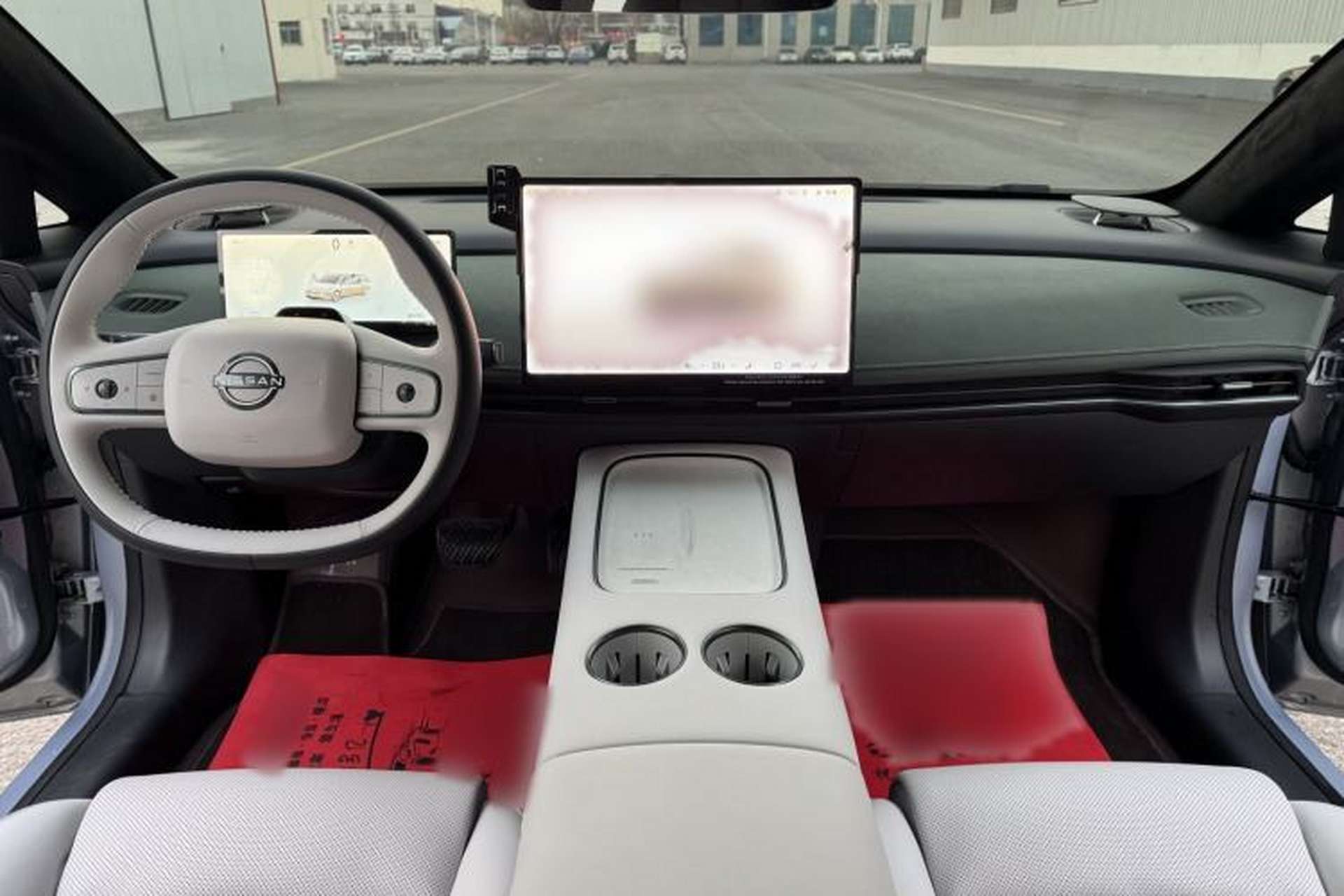 Used Nissan N7 2025 625 Max Interior 2