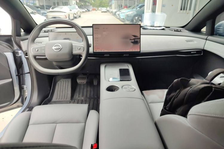 Used Nissan N7 2025 510 Pro Interior 2