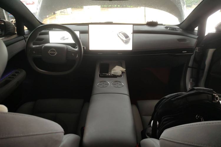 Used Nissan N7 2025 510 Pro Interior 2