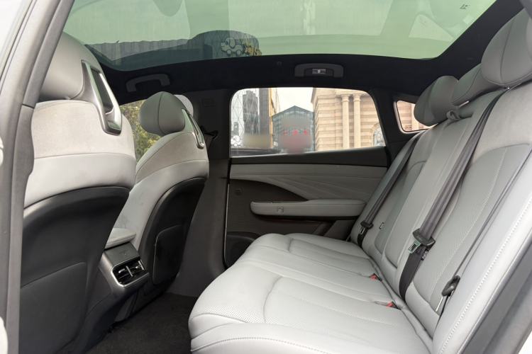Used Nissan N7 2025 510 Max Interior 2