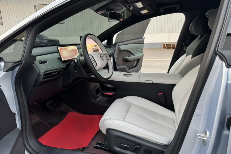 Used Nissan N7 2025 625 Max Interior 3