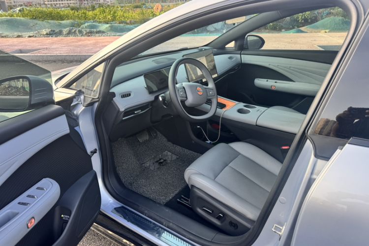 Used Nissan N7 2025 625 Pro Interior 3