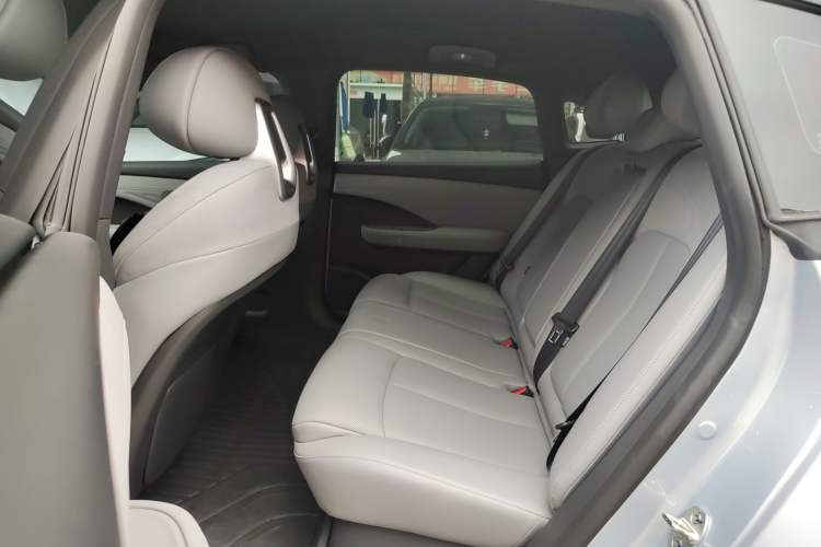 Used Nissan N7 2025 510 Pro Interior 4